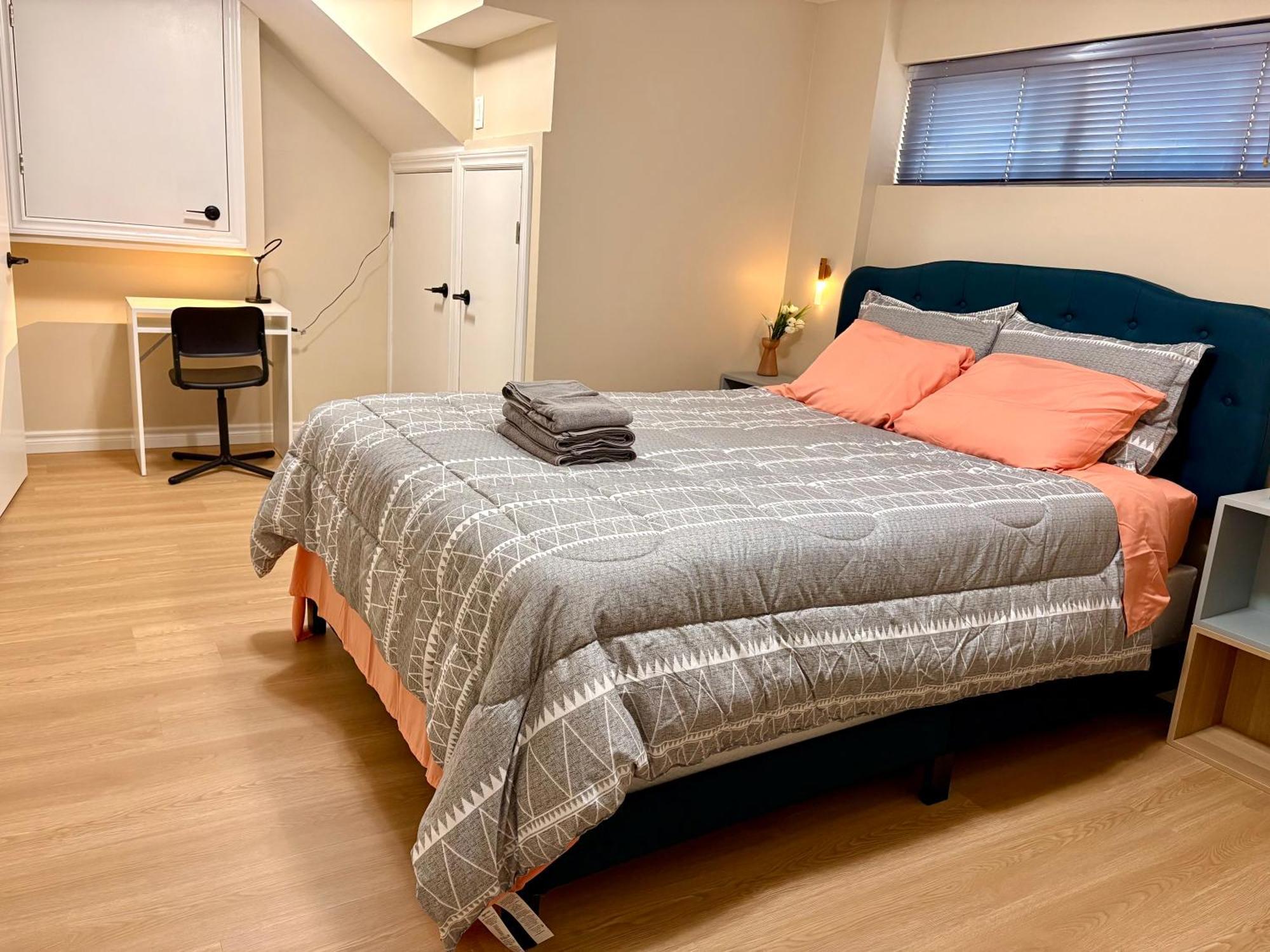 Homestay House - Near Rogers Stadium