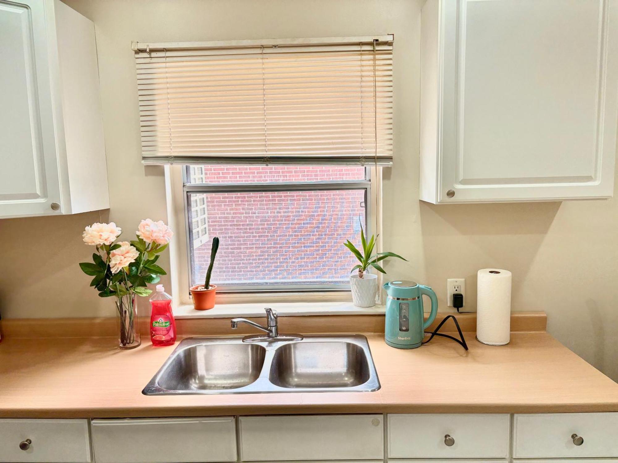 Homestay House - Near Rogers Stadium Toronto